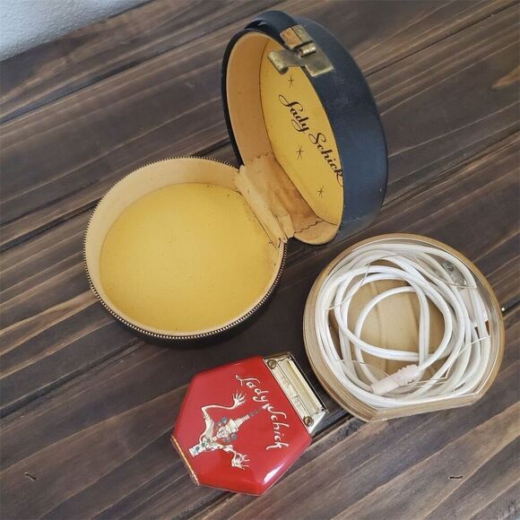 Vintage Lady Schick Electric Razor‎ Genie Design Red with Original Case - Picture 2 of 14